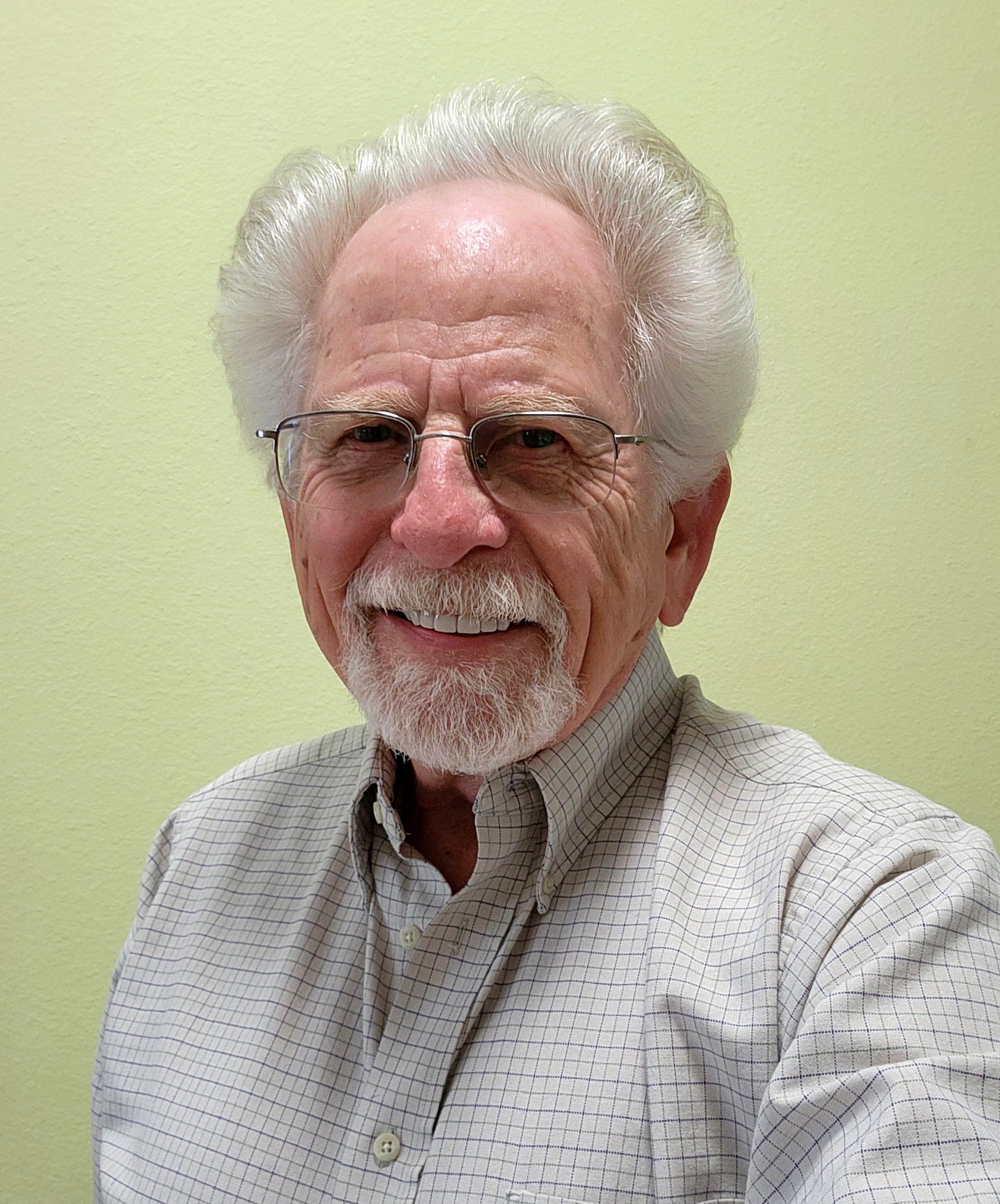 Former WOUB Engineer Ed Williams increases annual WOUB student award amount to 2,000